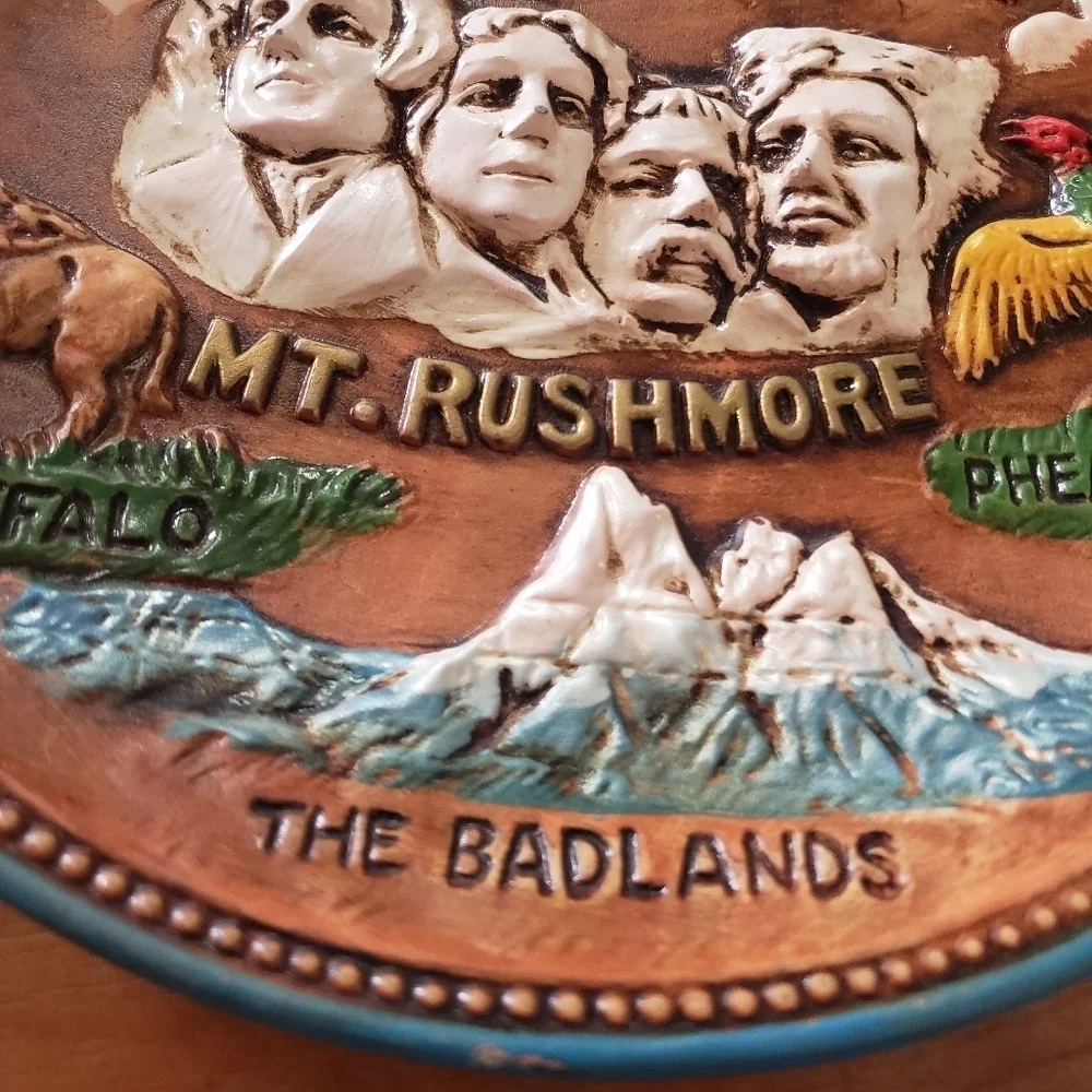 VTG MT. RUSHMORE PLATE SOUTH DAKOTA, Ceramic SOUVENIR WALL PLAQUE/DISH, JAPAN 8